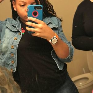 Meet your Posher, Zoe